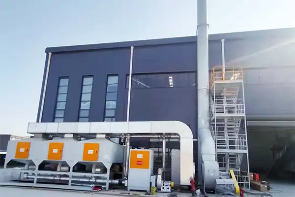 活性炭吸脱附催化燃烧安装在客户厂区 活性炭吸脱附催化燃烧安装在客户厂区